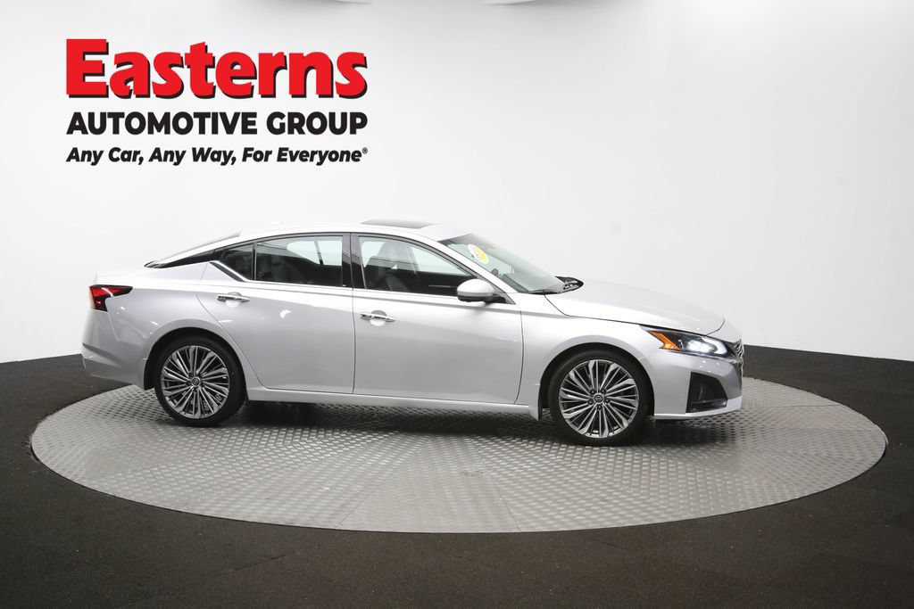 Used 2023 Nissan Altima 2.5 SL FWD image 48