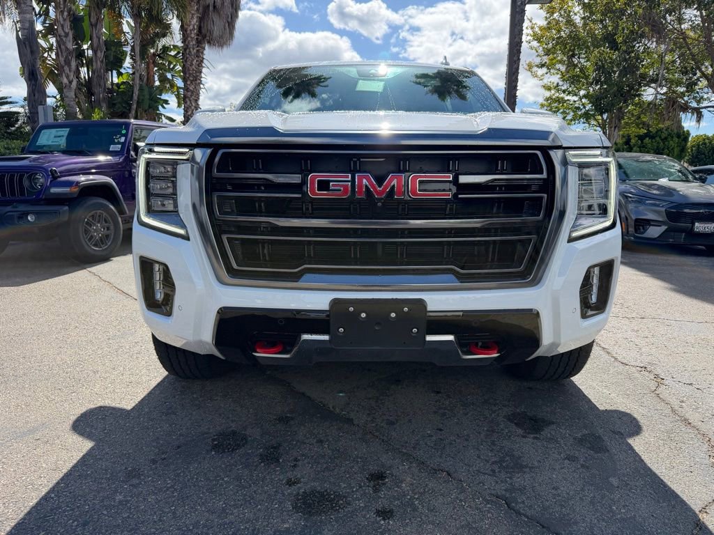 Used 2024 GMC Yukon XL AT4 w/ AT4 Premium Plus Package AWD/4WD image 4