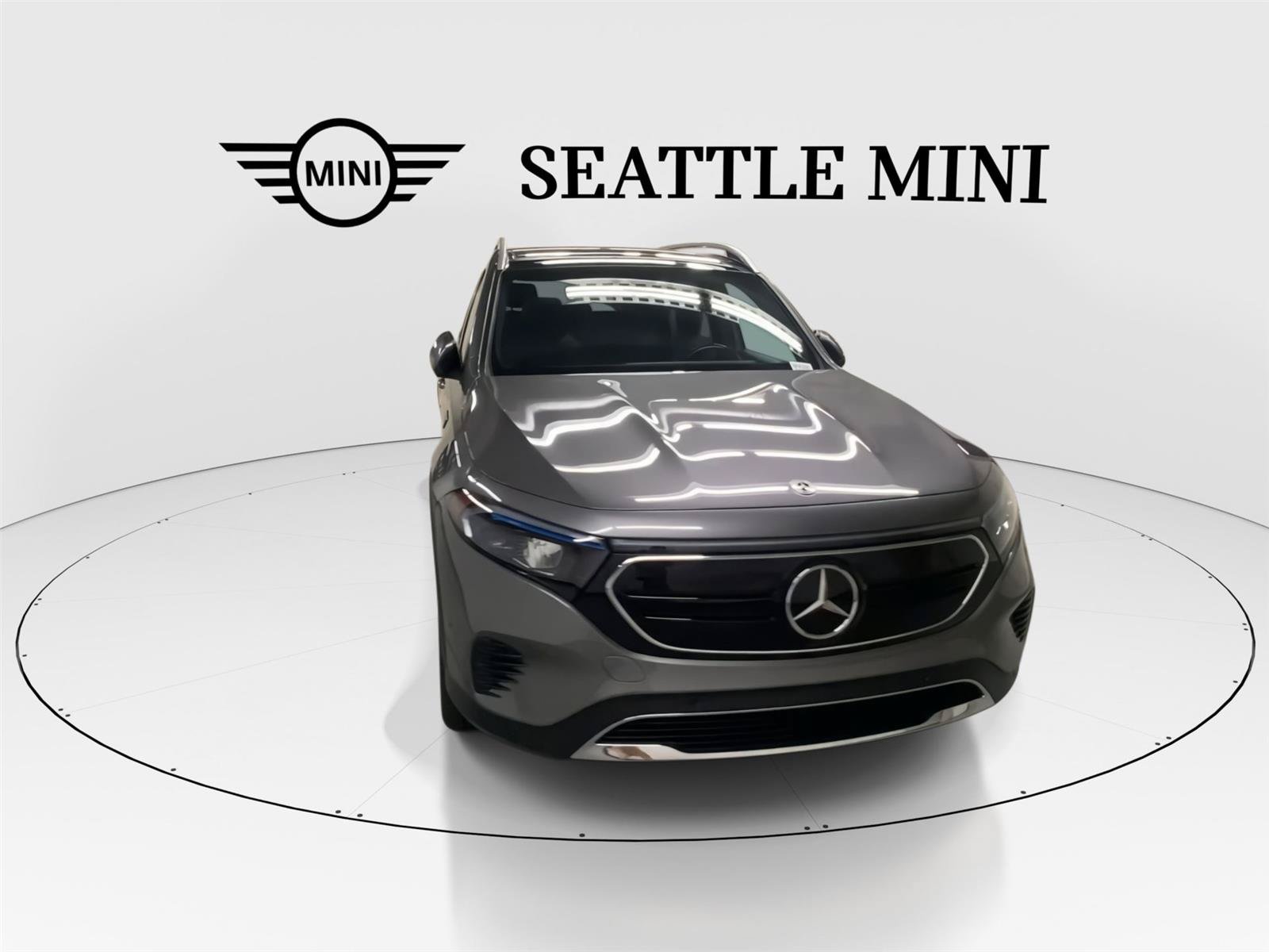 Used 2022 Mercedes-Benz EQB 350 4MATIC image 3