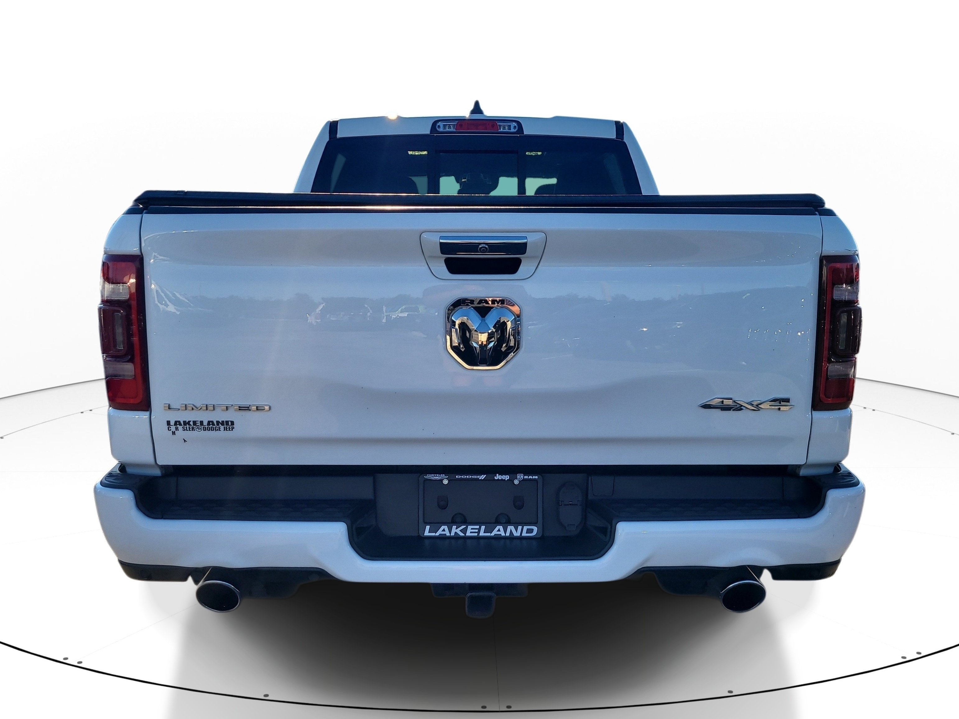 Used 2022 RAM 1500 Limited w/ Body Color Bumper Group AWD/4WD image 5