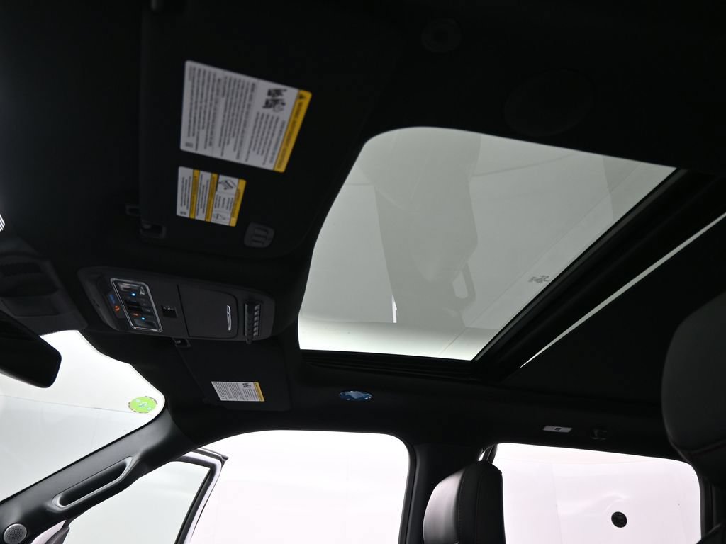 Used 2025 Ford F150 Raptor AWD/4WD image 19