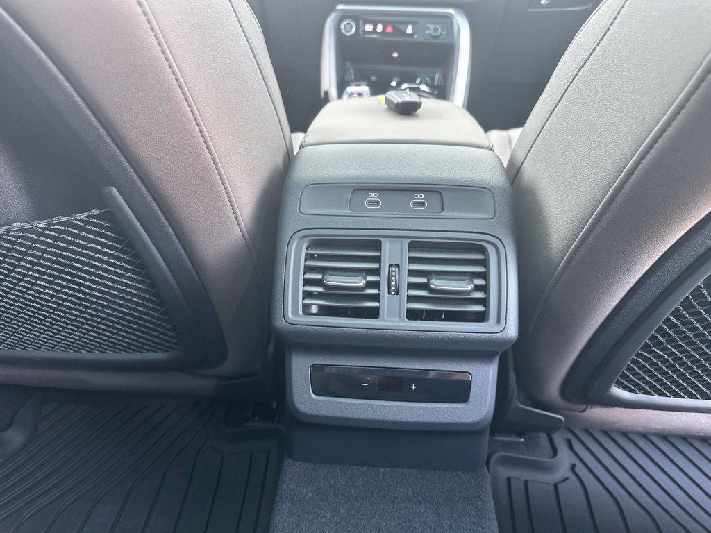 Used 2025 Audi Q5 Premium AWD/4WD image 34