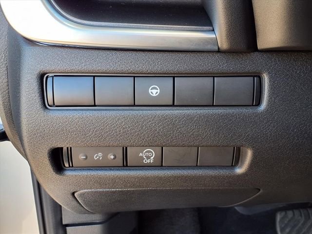 Used 2023 Nissan Rogue SV FWD image 14