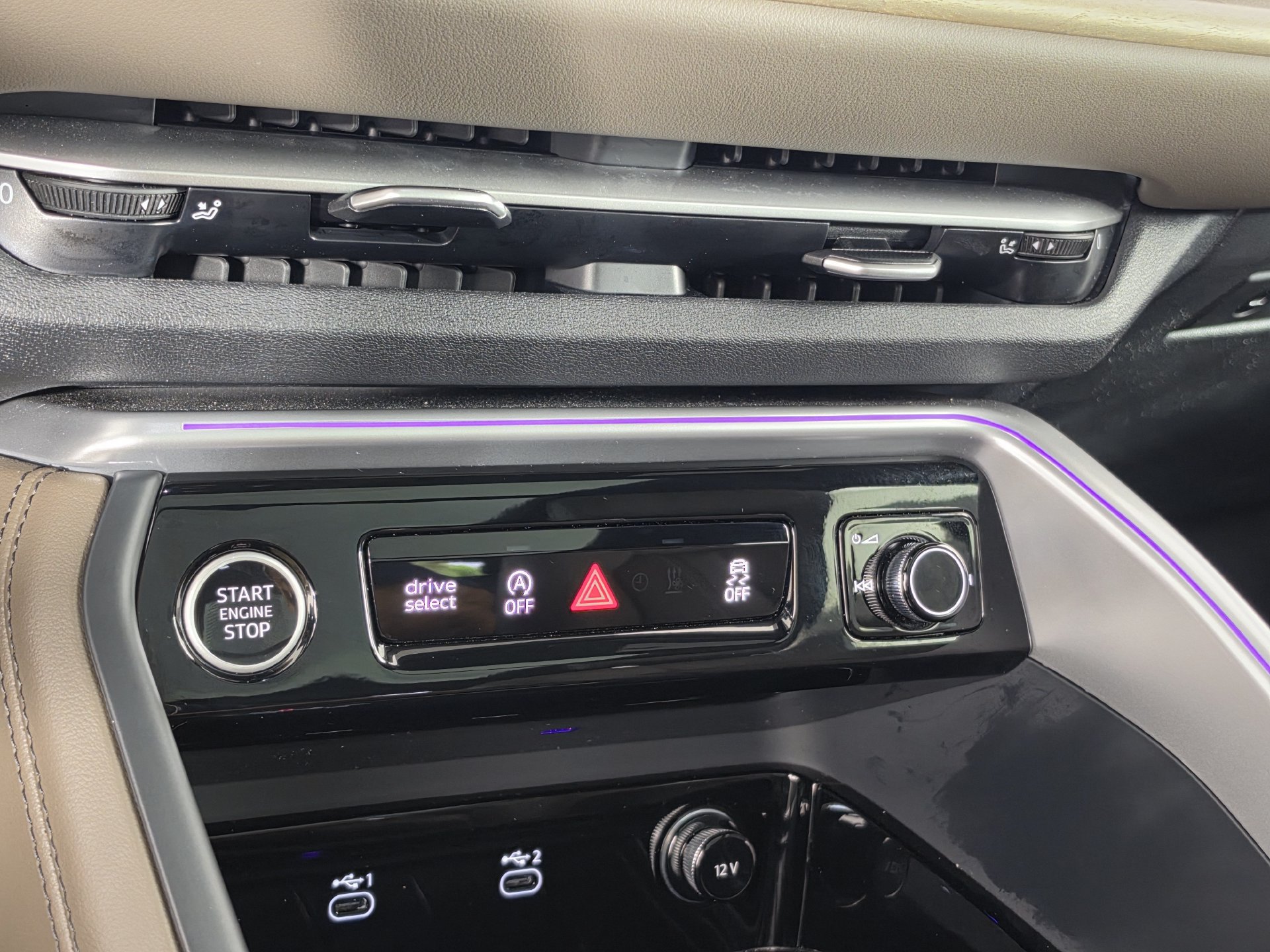 Certified 2025 Audi Q5 Premium w/ Convenience Package AWD/4WD image 16