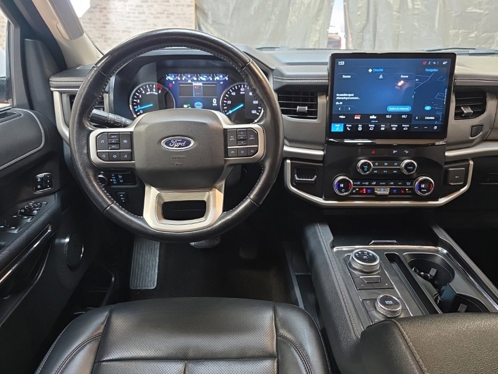 Used 2023 Ford Expedition Max XLT image 15