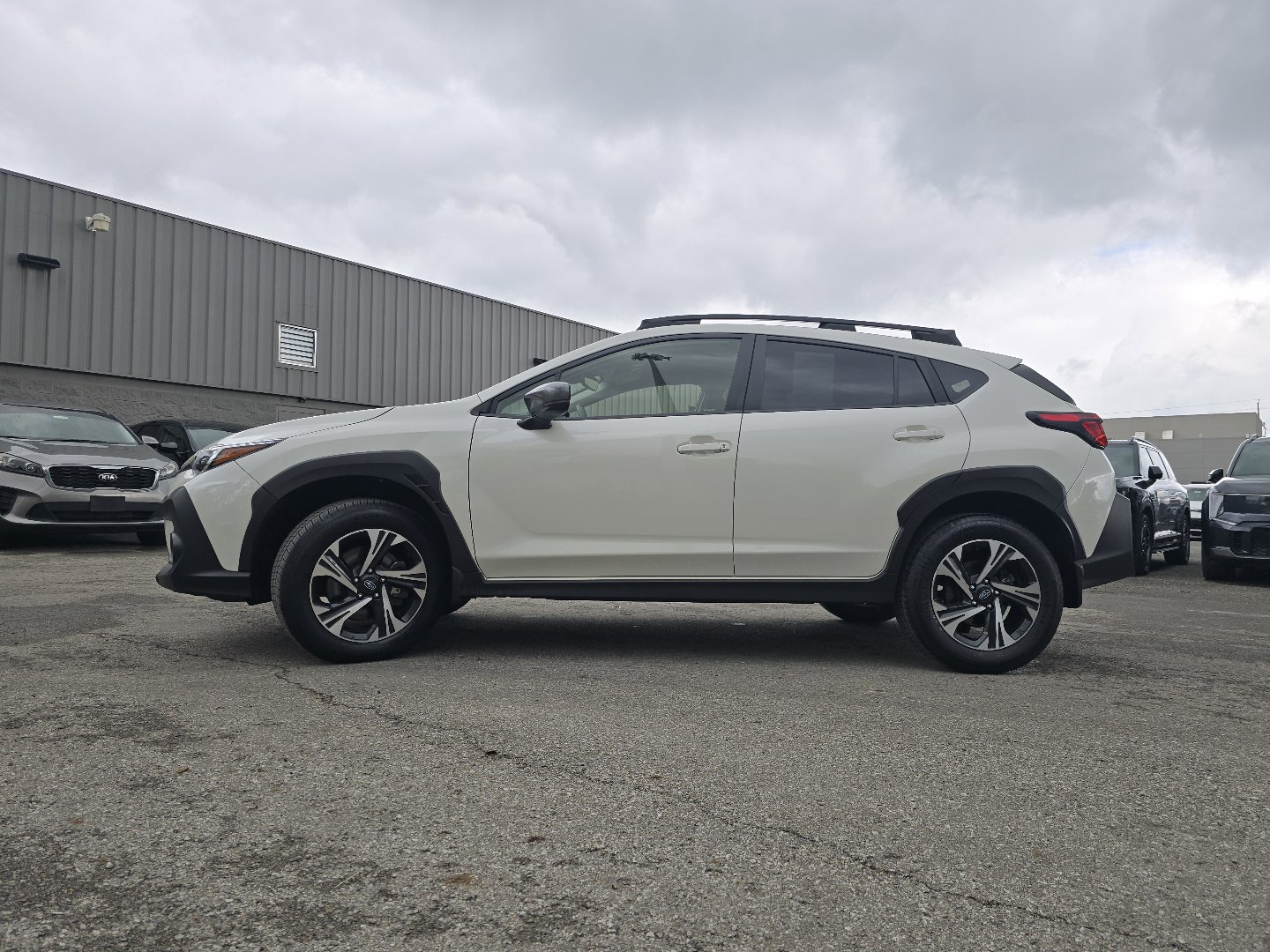 Used 2024 Subaru Crosstrek 2.0i Premium AWD/4WD image 11
