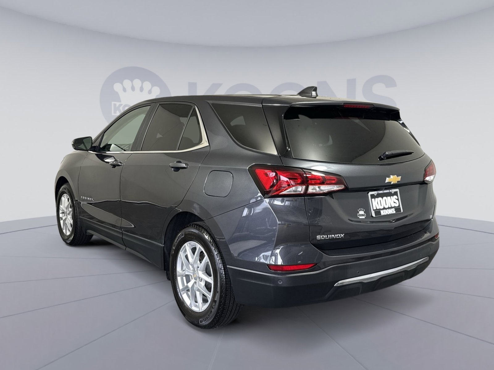 Used 2023 Chevrolet Equinox LT FWD image 4