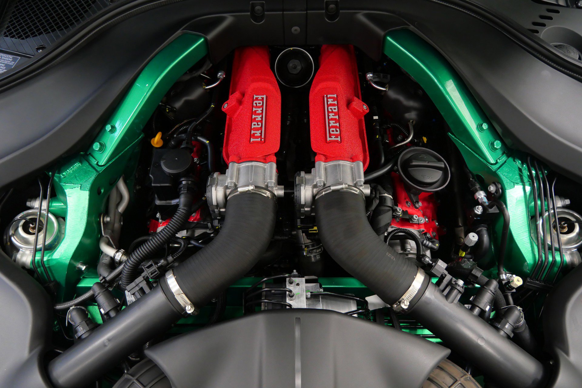 Used 2024 Ferrari Roma Spider image 11