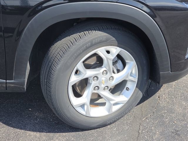 Used 2024 Chevrolet Trax LS w/ LS Convenience Package FWD image 21