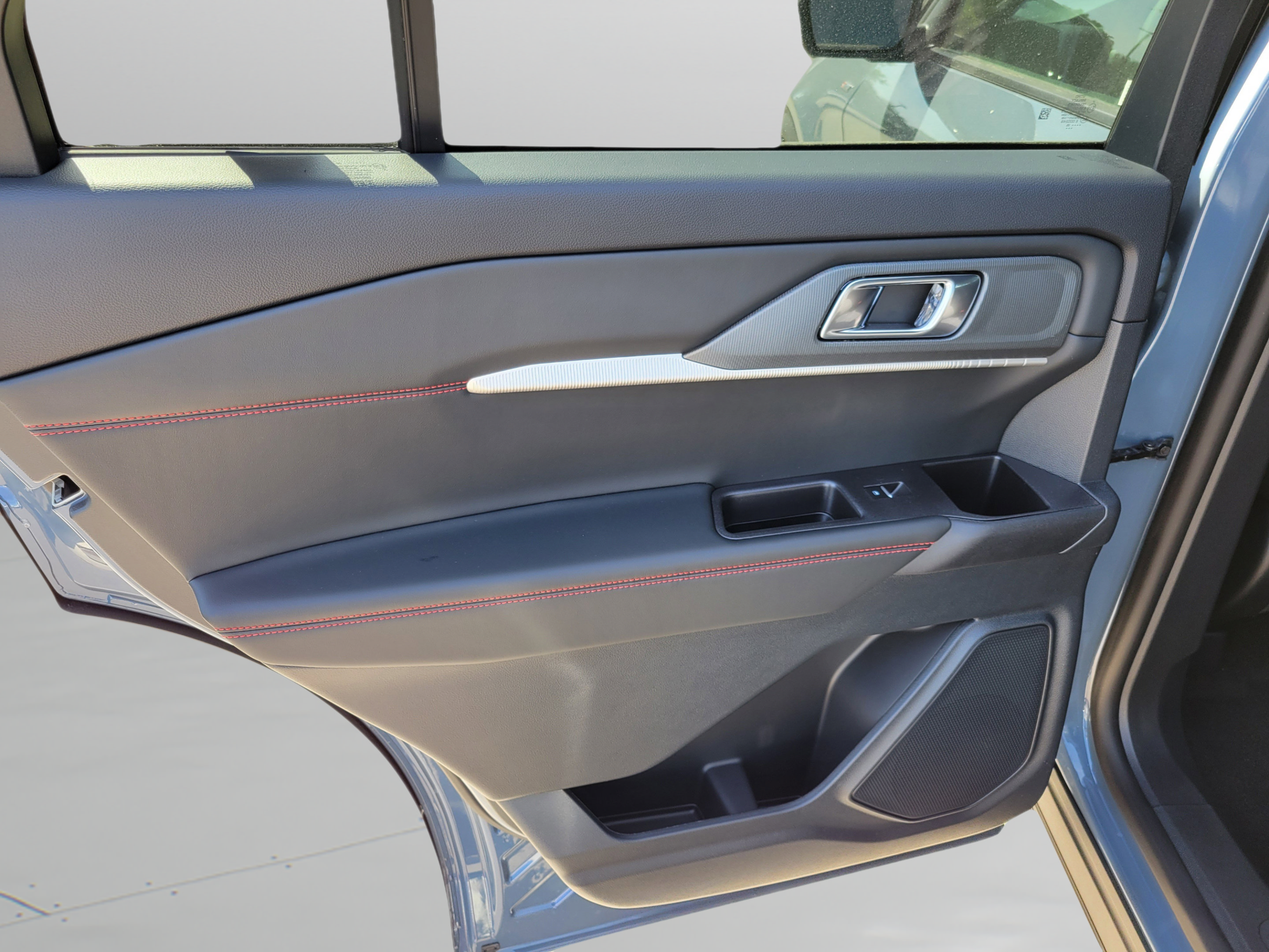 New 2026 Ford Explorer ST-Line RWD image 25