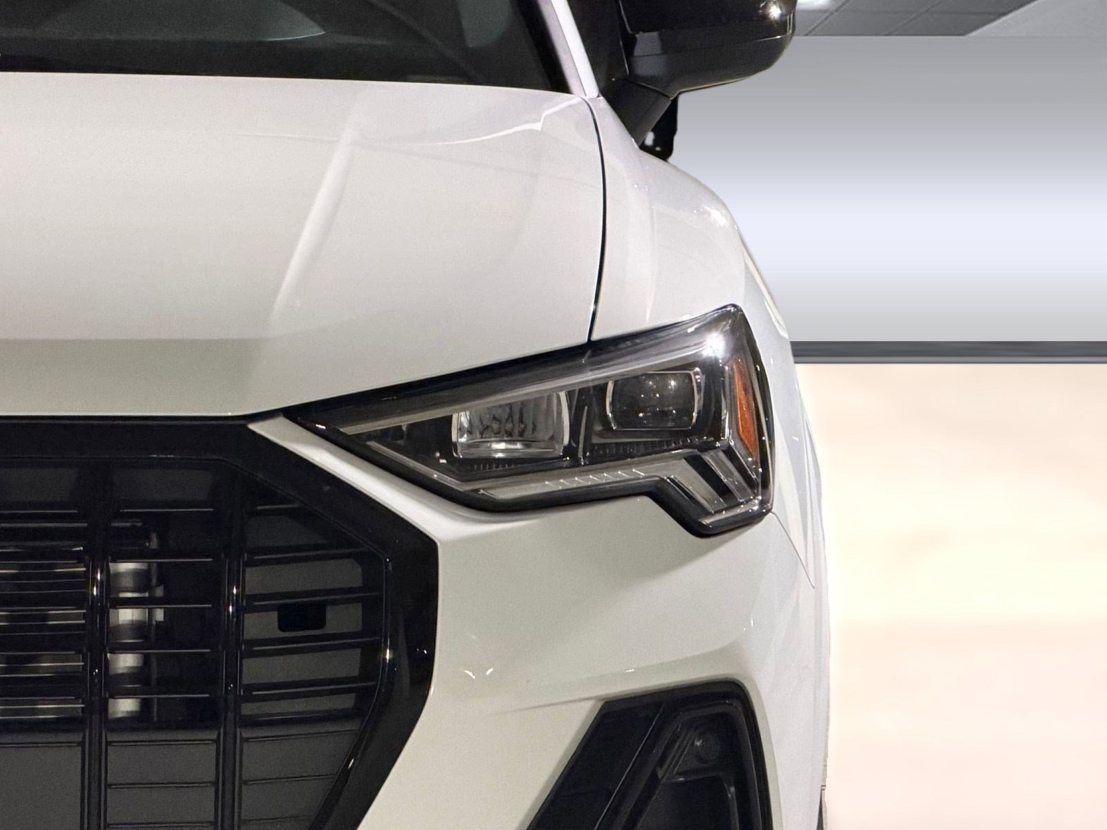 Certified 2025 Audi Q3 2.0T Premium Plus w/ Premium Plus Package AWD/4WD image 11