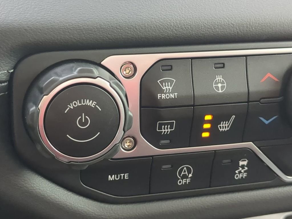 Used 2025 Jeep Gladiator Rubicon w/ Safety Group image 22