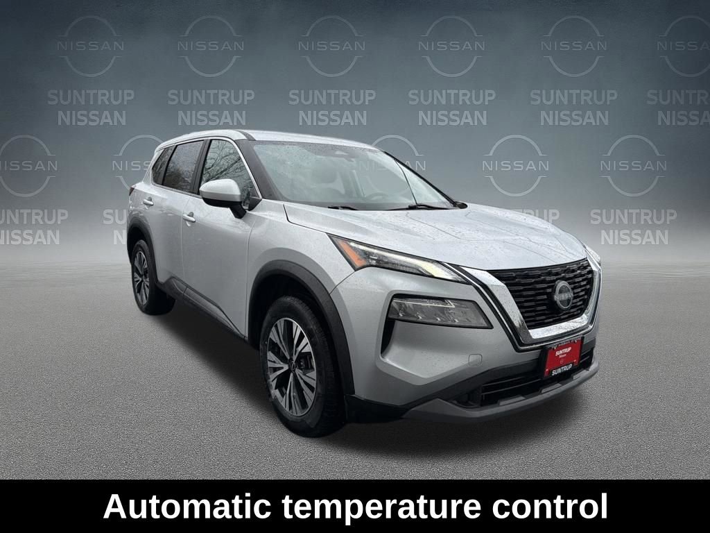 Used 2023 Nissan Rogue SV FWD image 9