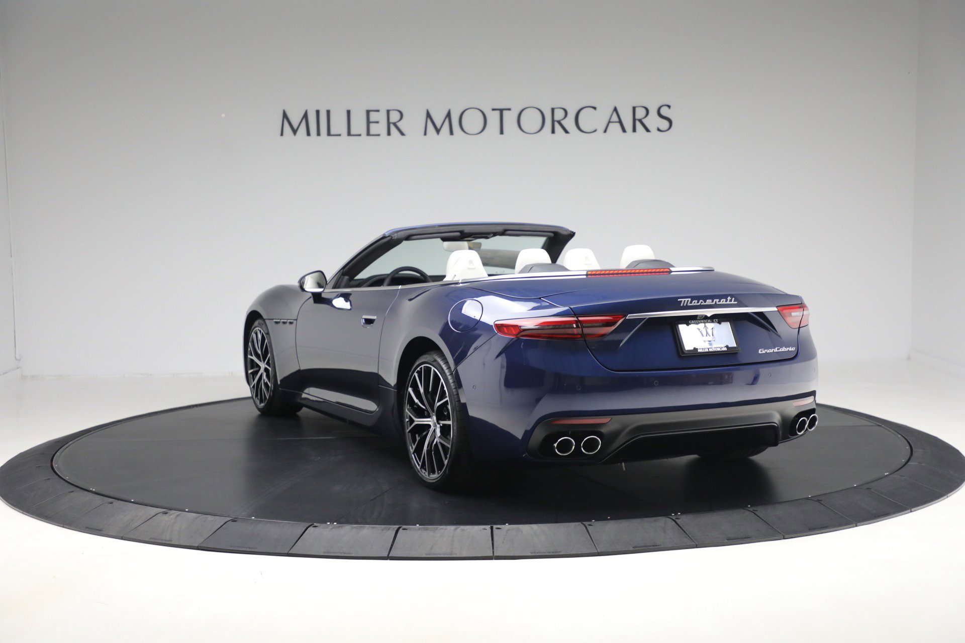 New 2026 Maserati GranCabrio Modena image 3