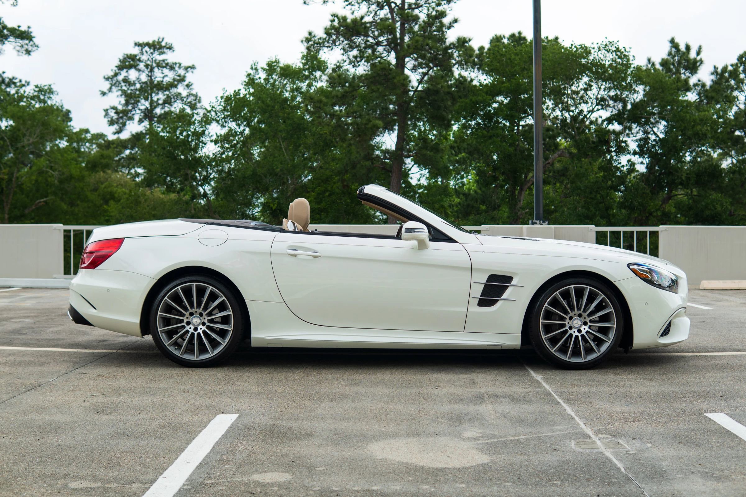 Used 2017 Mercedes-Benz SL 450 image 17