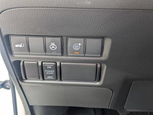 Used 2024 Nissan Armada SL w/ Captain's Chairs Package AWD/4WD image 19