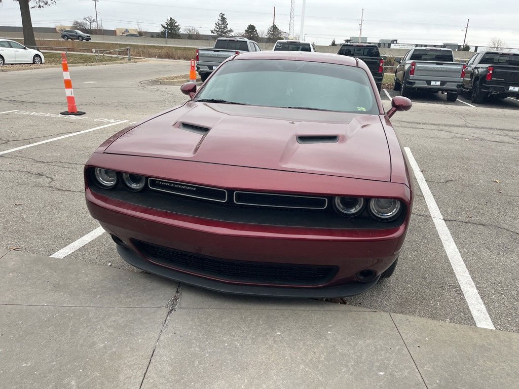 Used 2018 Dodge Challenger SXT image 5