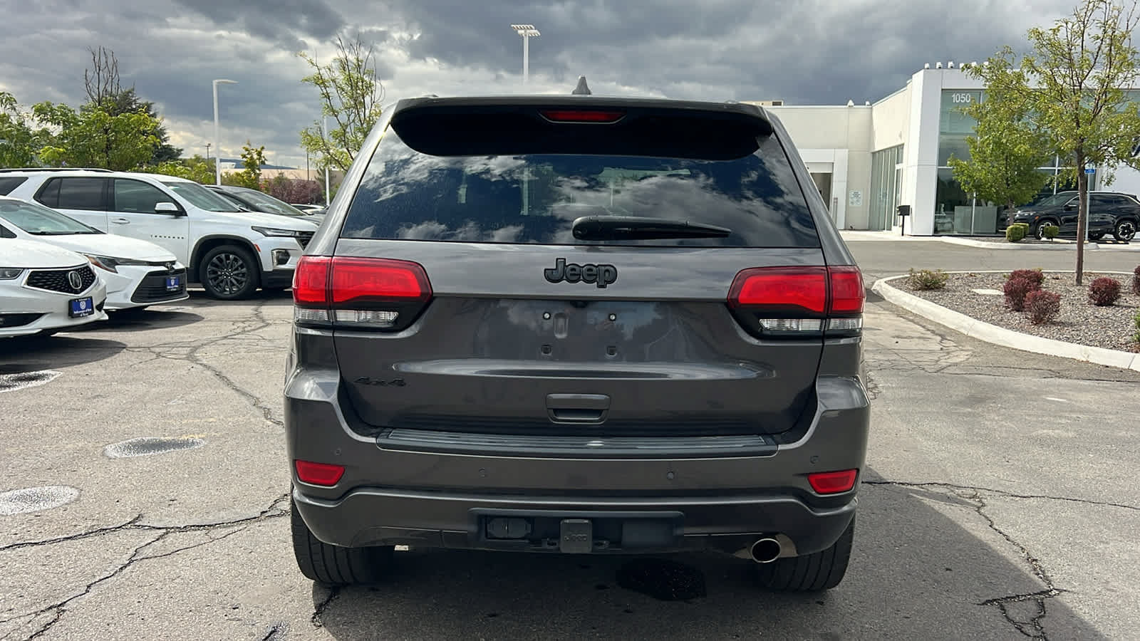Used 2021 Jeep Grand Cherokee Laredo X AWD/4WD image 6