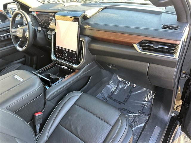 Used 2025 GMC Yukon Denali image 28