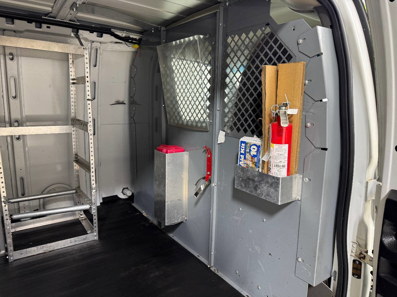 Used 2013 Chevrolet Express 1500 image 32