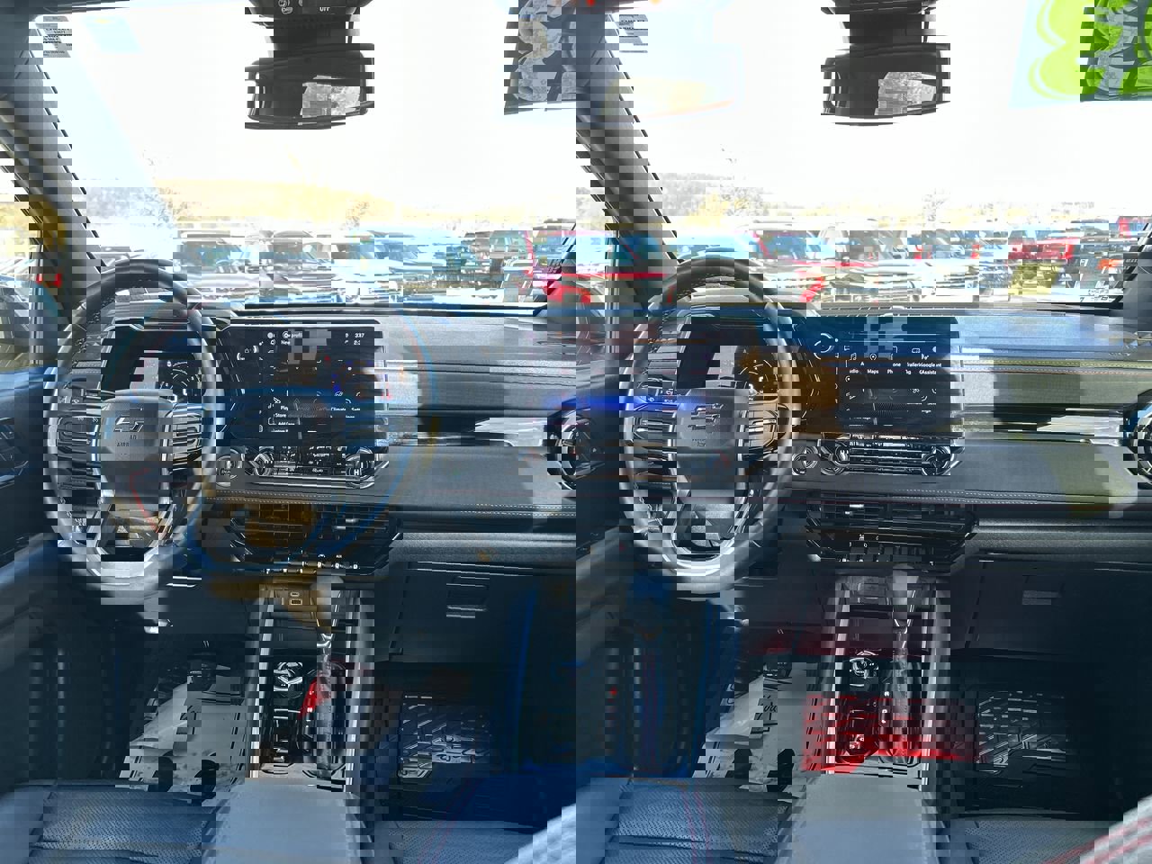 Used 2023 Chevrolet Colorado Z71 w/ Z71 Convenience Package 2 image 18