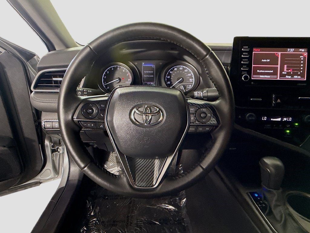 Used 2022 Toyota Camry SE w/ Convenience Package FWD image 12