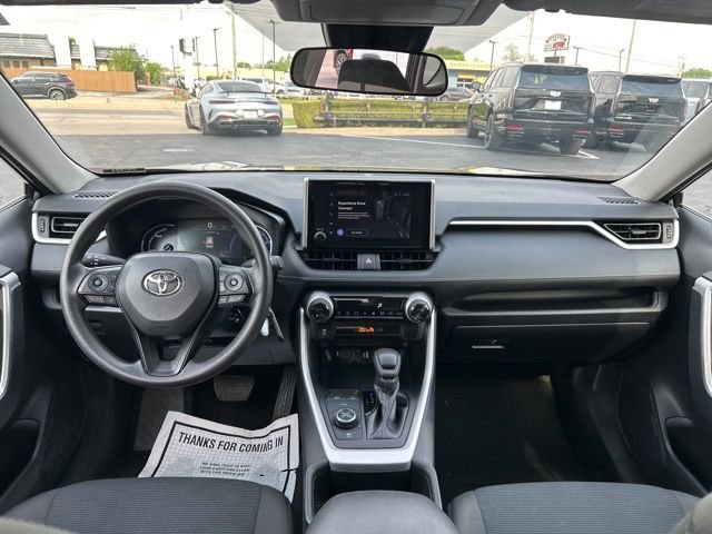Used 2024 Toyota RAV4 LE AWD/4WD image 17