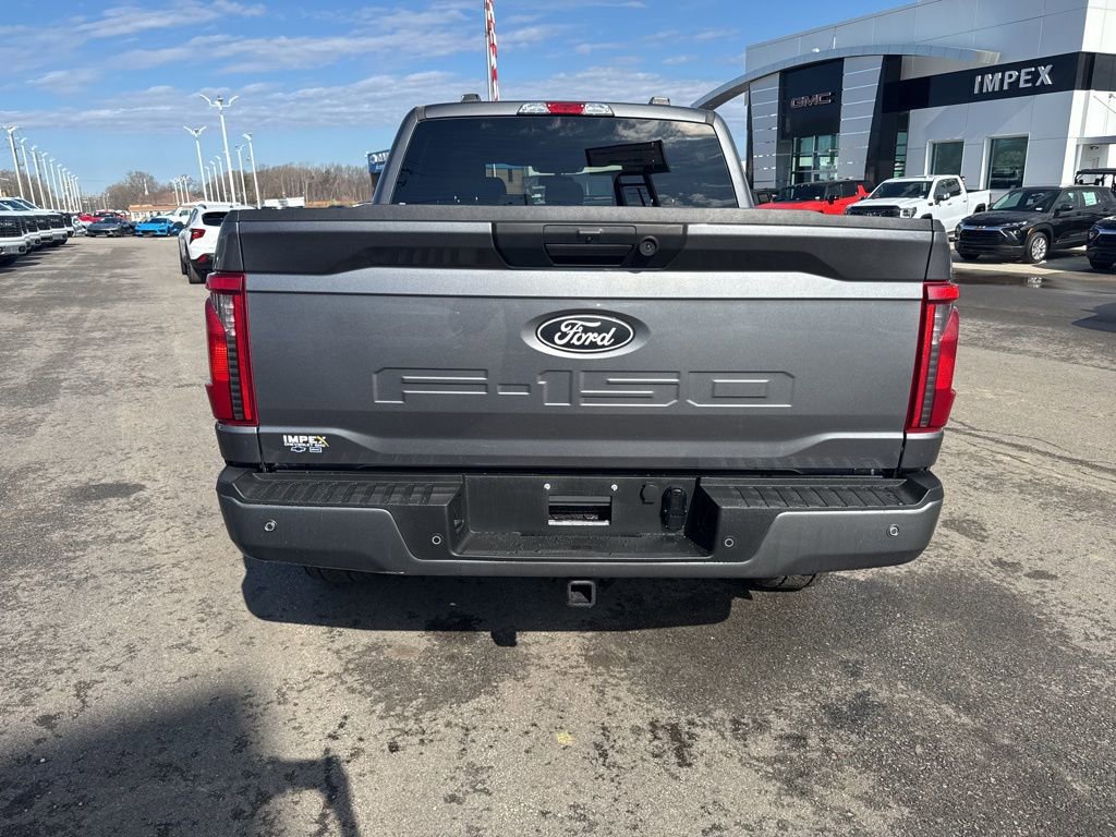 Used 2024 Ford F150 XLT w/ XLT Black Appearance Package image 4