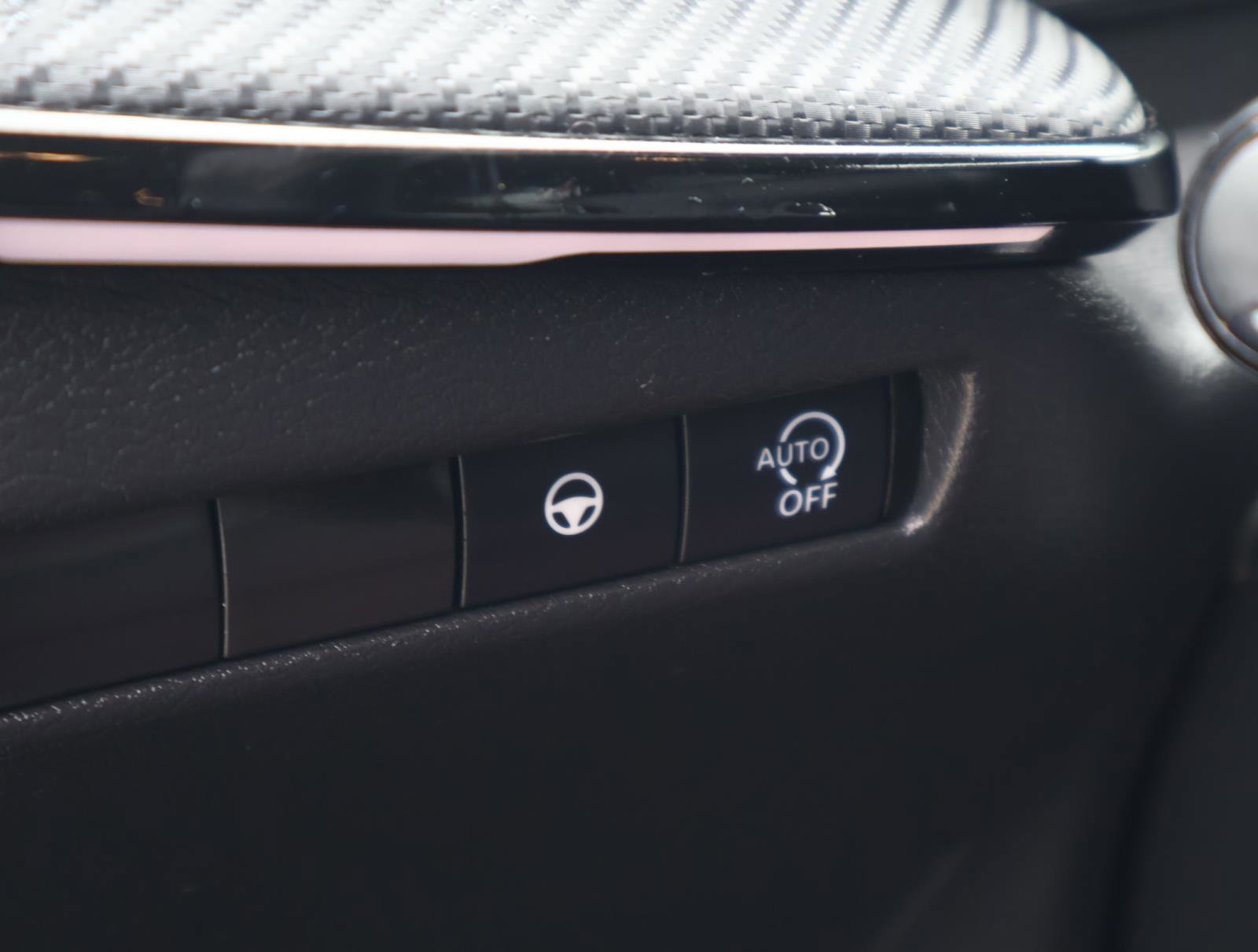 Used 2025 Nissan Kicks SR image 21