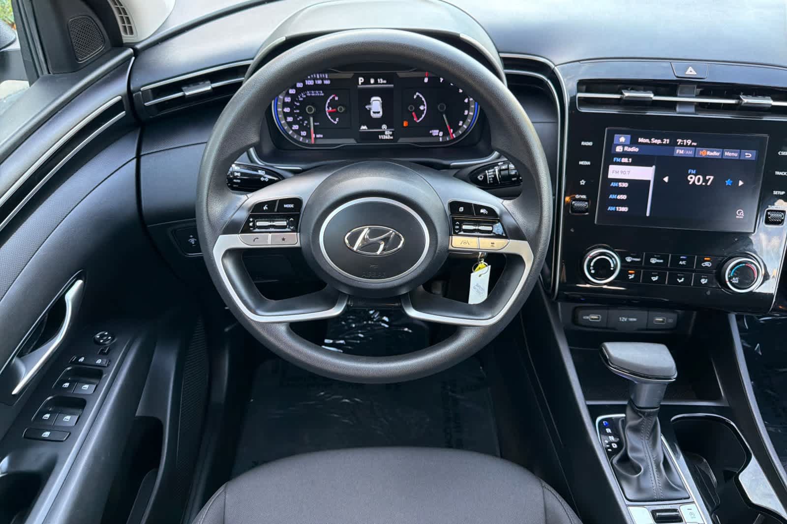 Used 2023 Hyundai Tucson SE FWD image 14