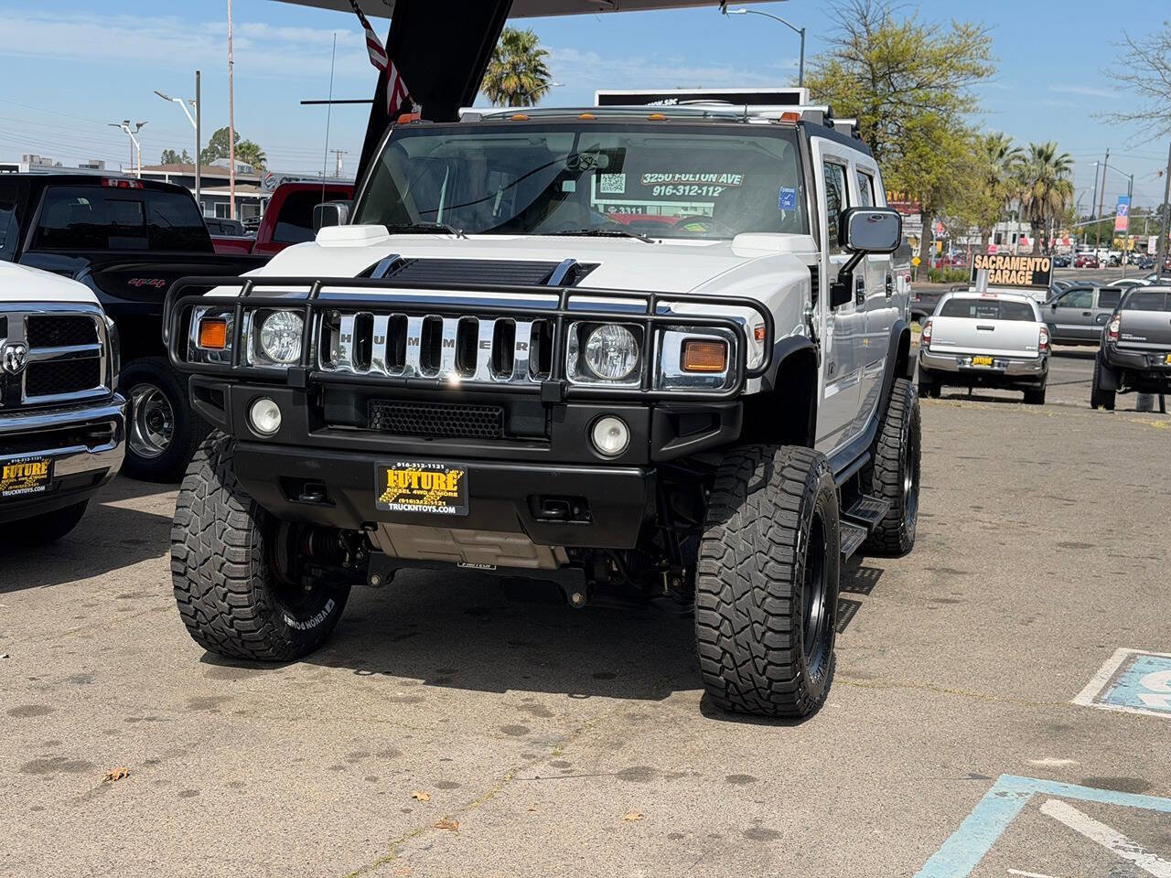 Used 2005 HUMMER H2 SUT w/ Preferred Equipment Group AWD/4WD image 40