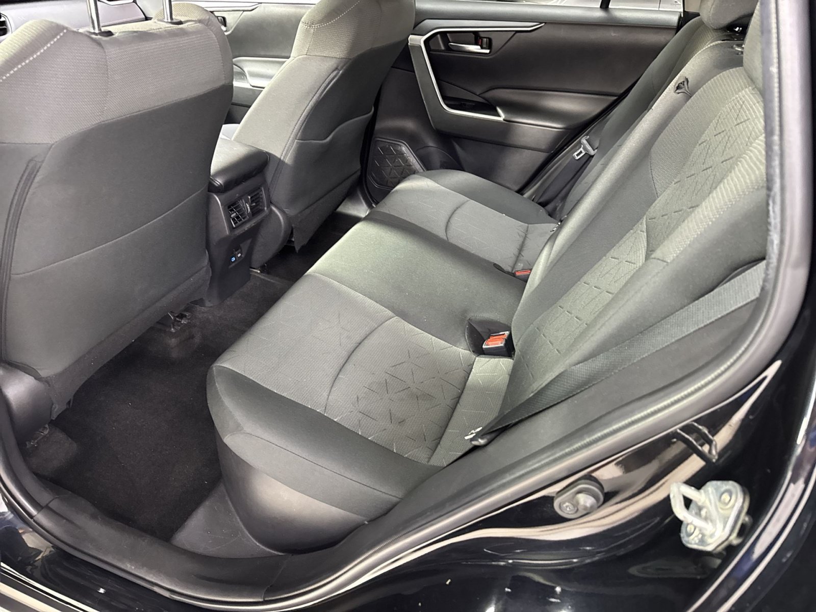 Used 2022 Toyota RAV4 XLE w/ Convenience Package AWD/4WD image 36