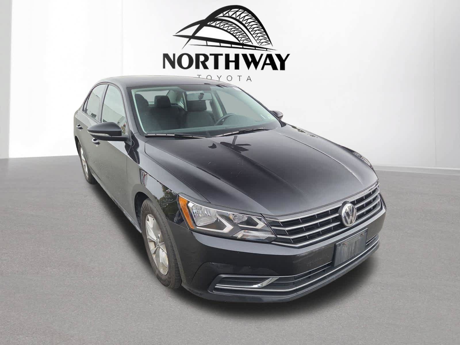 Used 2018 Volkswagen Passat 2.0T S FWD image 1