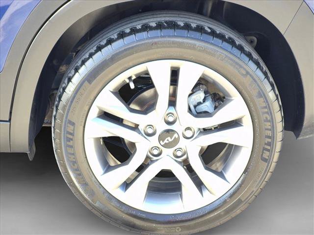 Used 2023 Kia Seltos S w/ Navigation Package FWD image 23