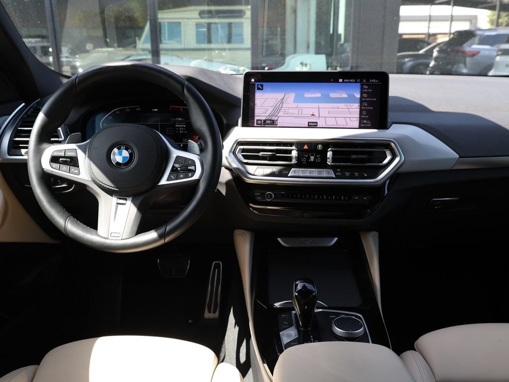 Used 2025 BMW X4 xDrive30i AWD/4WD image 24
