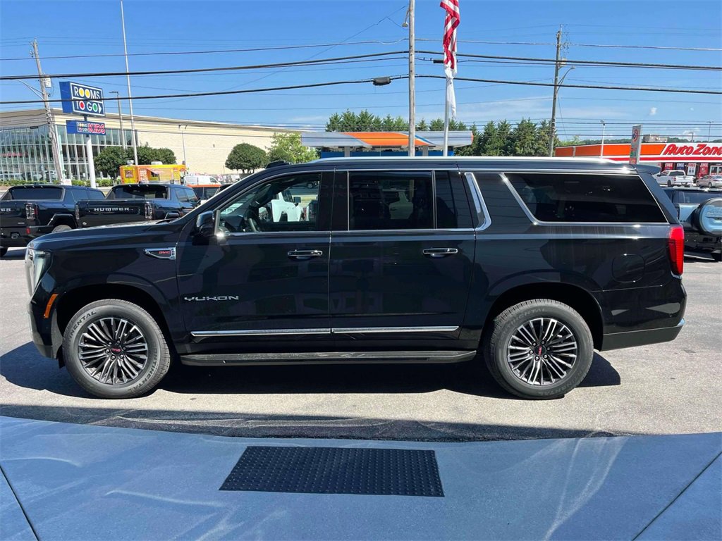 New 2025 GMC Yukon XL Elevation image 6