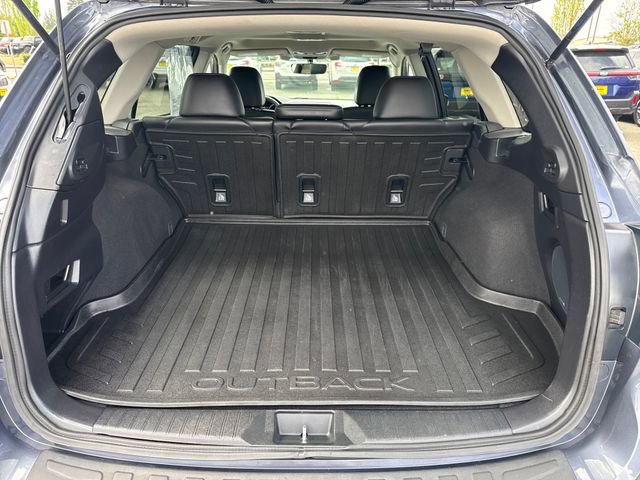 Used 2017 Subaru Outback 3.6R Limited AWD/4WD image 12