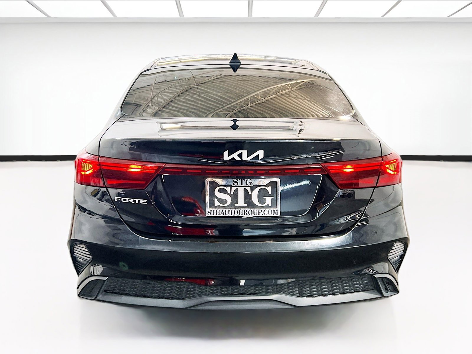 Used 2022 Kia Forte LXS FWD image 5