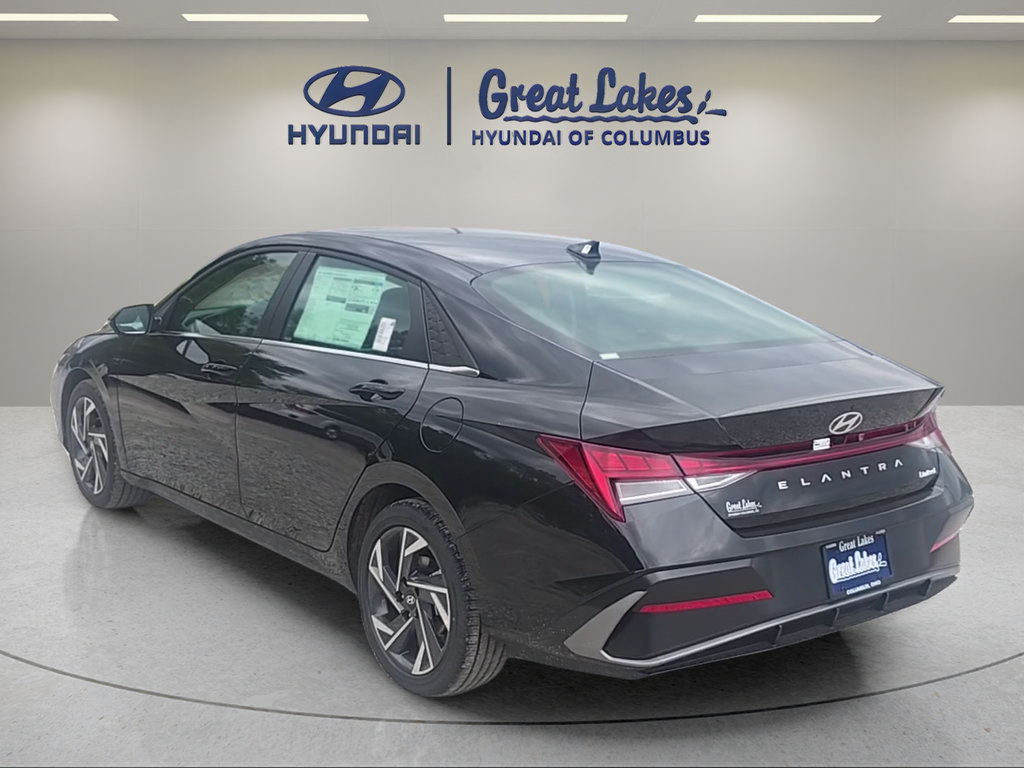 New 2026 Hyundai Elantra Limited FWD image 3