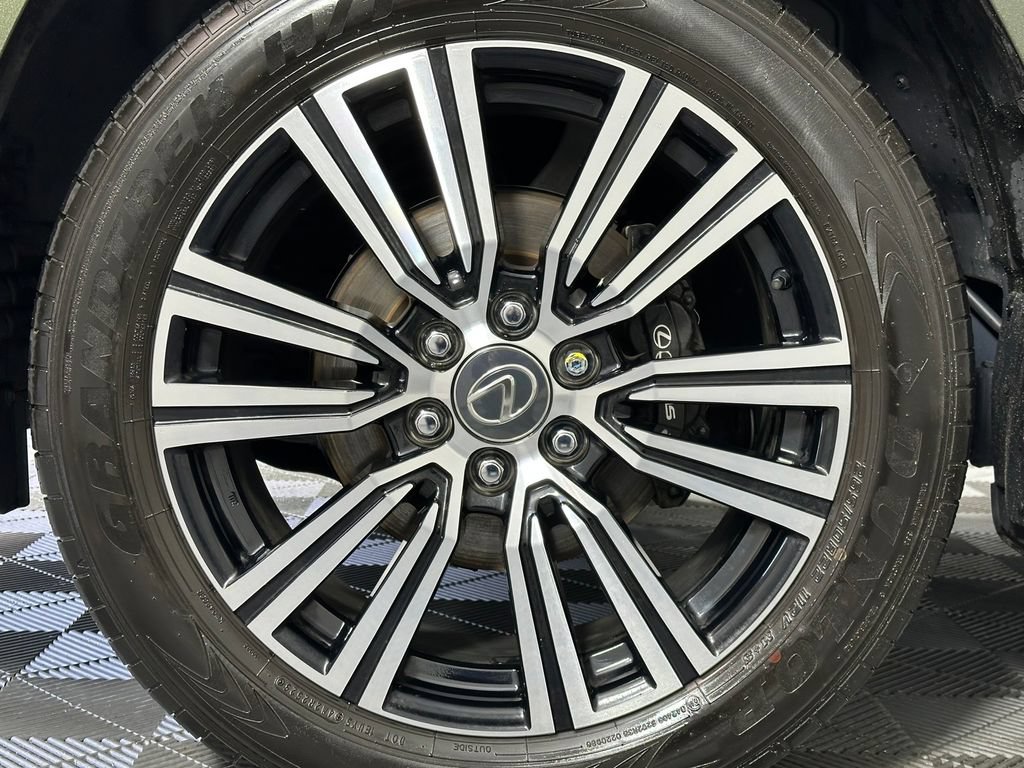 Used 2025 Lexus LX 600 4WD w/ Appearance Package image 15