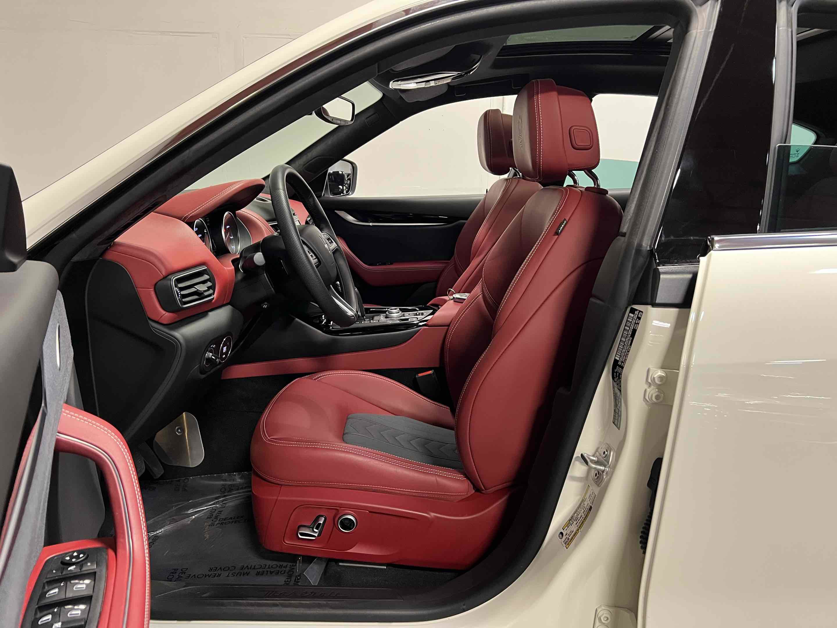 Used 2022 Maserati Levante GT image 4