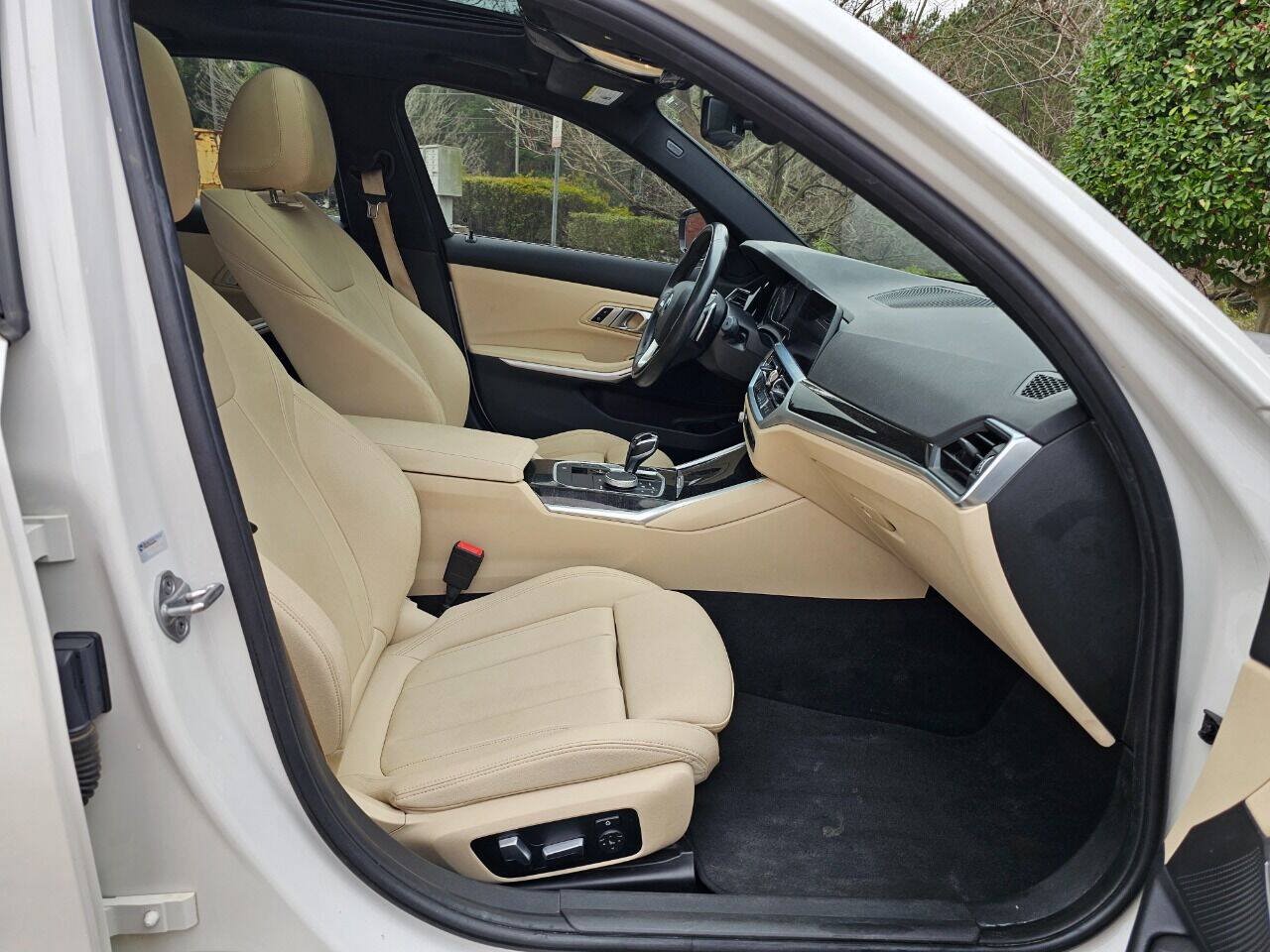 Used 2021 BMW 330i xDrive Sedan w/ Convenience Package AWD/4WD image 33