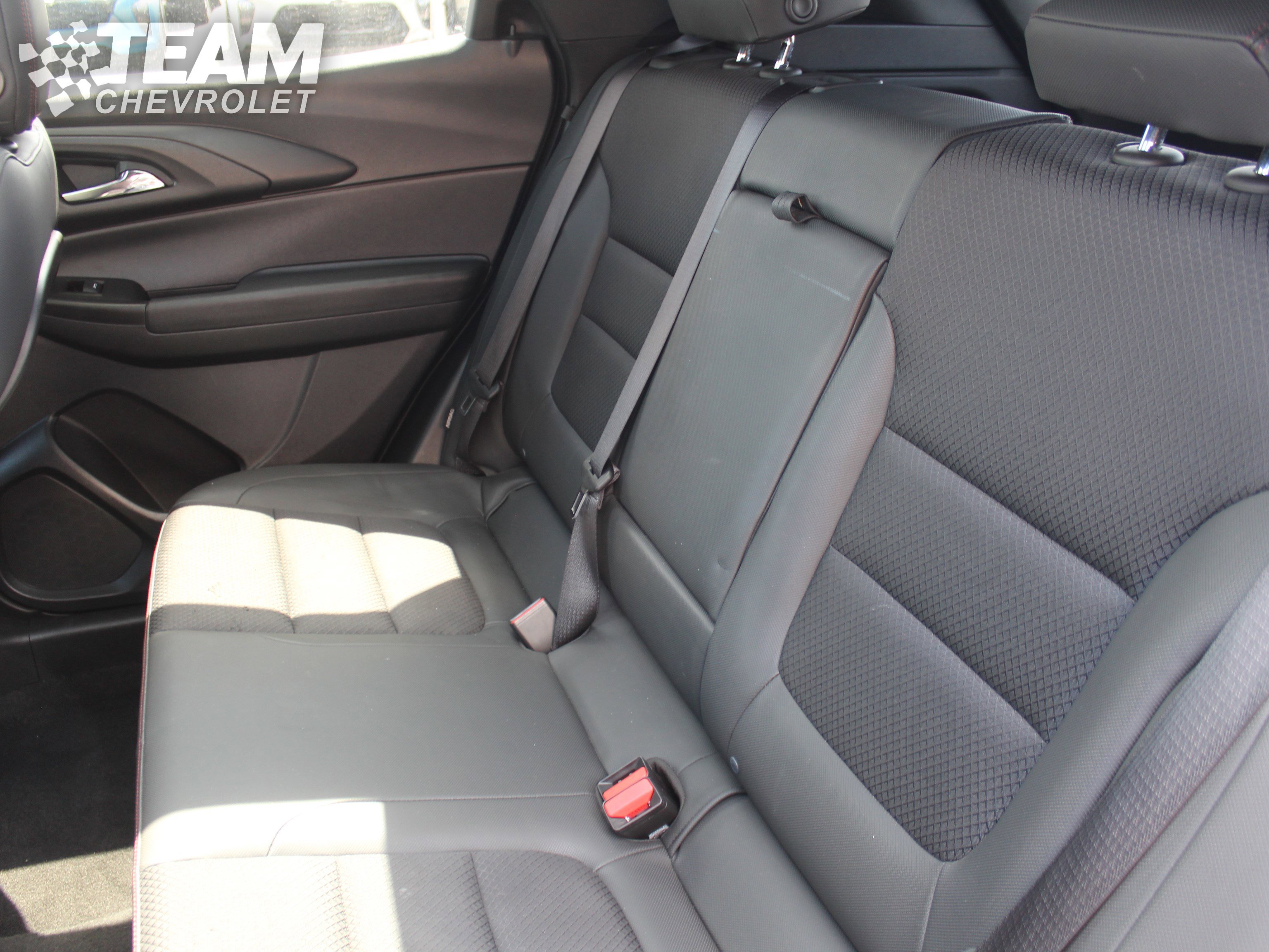 Used 2022 Chevrolet TrailBlazer RS w/ Sun and Liftgate Package AWD/4WD image 22