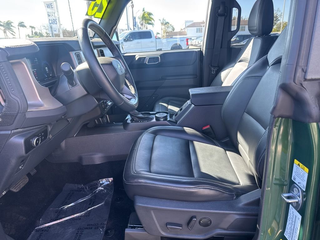 Used 2025 Ford Bronco Outer Banks image 13