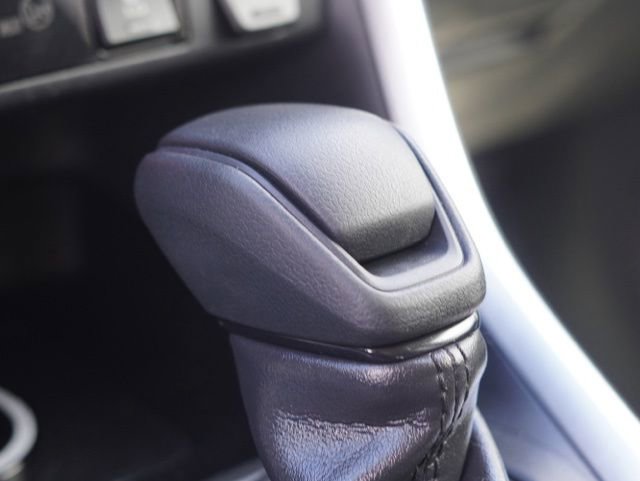 Used 2019 Toyota RAV4 XLE w/ Convenience Package FWD image 31