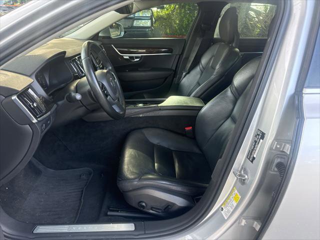Used 2018 Volvo S90 T5 Momentum w/ Convenience Package FWD image 13