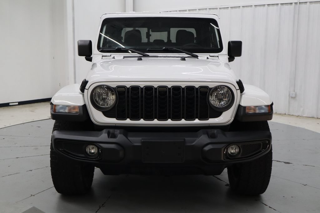 Used 2024 Jeep Gladiator Sport AWD/4WD image 8