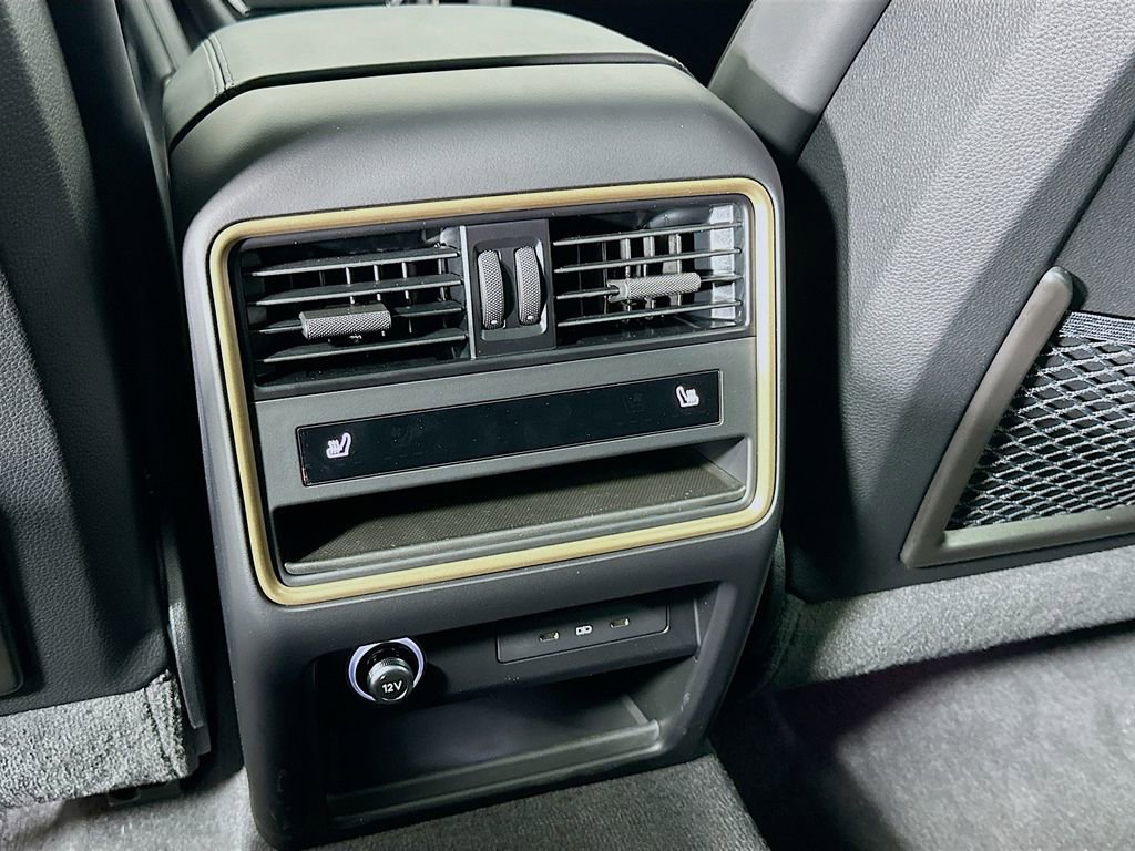 New 2025 Porsche Cayenne Turbo image 27