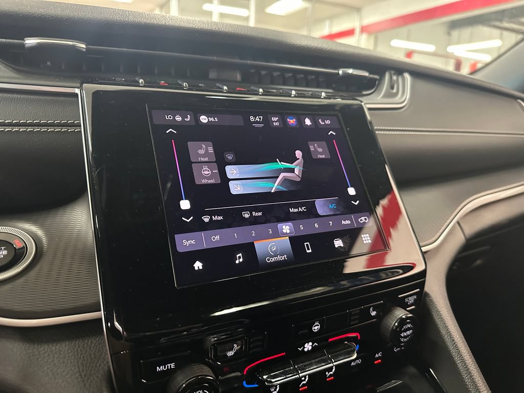 Certified 2023 Jeep Grand Cherokee Altitude AWD/4WD image 23