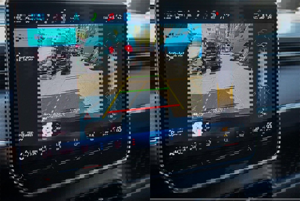 New 2025 Volkswagen ID. Buzz Pro S image 12